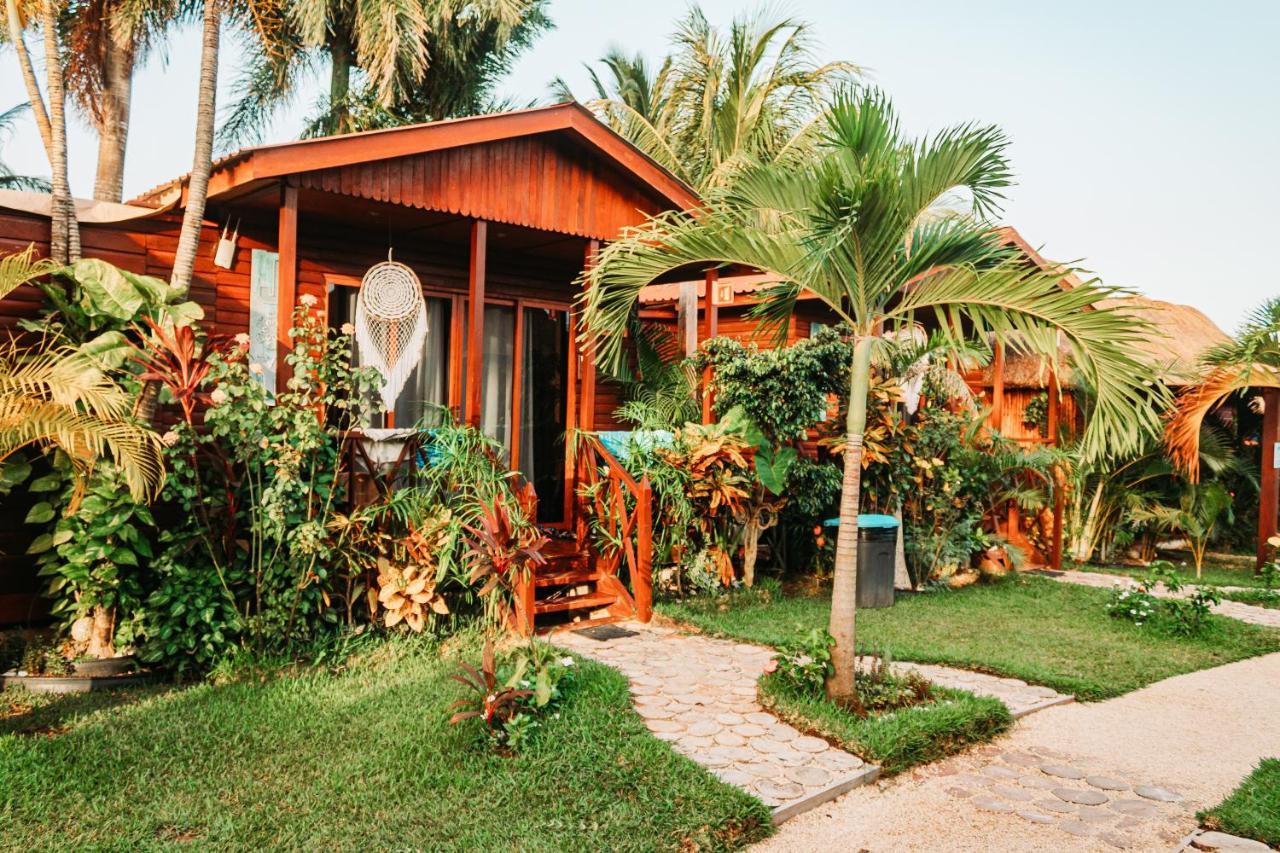 Blue Bird Hotel Bacalar Exterior photo